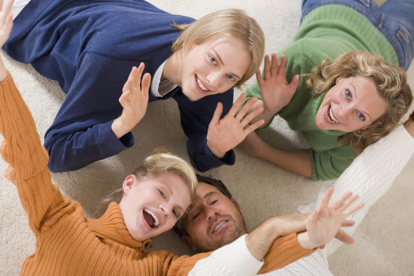 活动义齿的种类和材料有哪些？